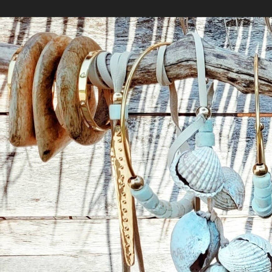 Ensemble de bracelets jonc design en bois de verger nu: Ensemble en bois et laiton