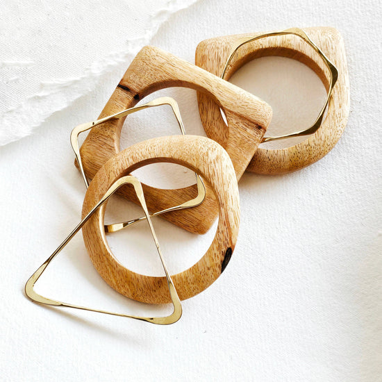 Ensemble de bracelets jonc design en bois de verger nu: Ensemble en bois et laiton
